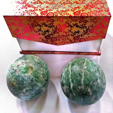 Qi-Gong Kugeln aus Stein, Grün