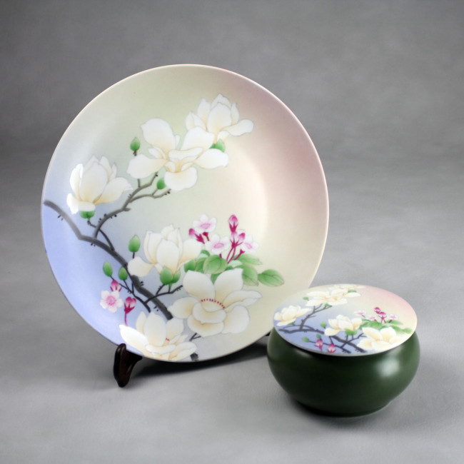 Chinesisches Porzellan-Set, Zierteller mit Porzellandose