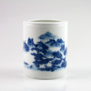 Stiftehalter Porzellan "Dorf am See", chinesische Tisch-Vase blau-weiß