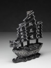 Steinskulptur "Drachenschiff"