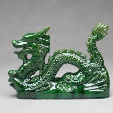 Chinesischer Drache Keramik-Figur grün mit Drachenkugel (links)