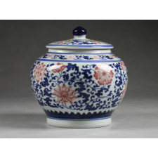 Chinesische Deckelvase "Lebendigkeit der Blüte" Porzellan Vase