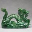 Chinesischer Drache Keramik-Figur grün mit Drachenkugel