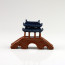 Asiatische Pavillonbrücke, Bonsai-Figur