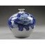 Chinesische Porzellanvase "Lotusblüte", Kugelvase weiß-blau