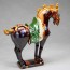 Tang-Pferd Parade (rechtsgewandt) - Pferdeskulptur aus Keramik