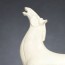 Tang-Pferd Stolz - Elfenbeinweiß - große Pferdeskulptur